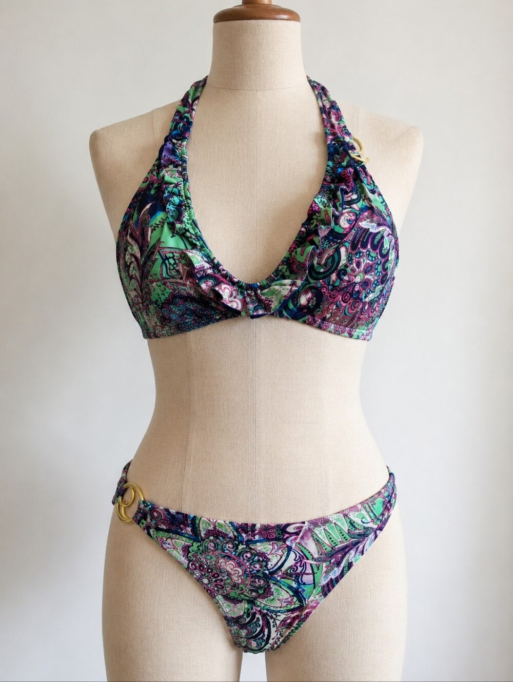 BECCA VIBRANT BIKINI SIZE MEDIUM